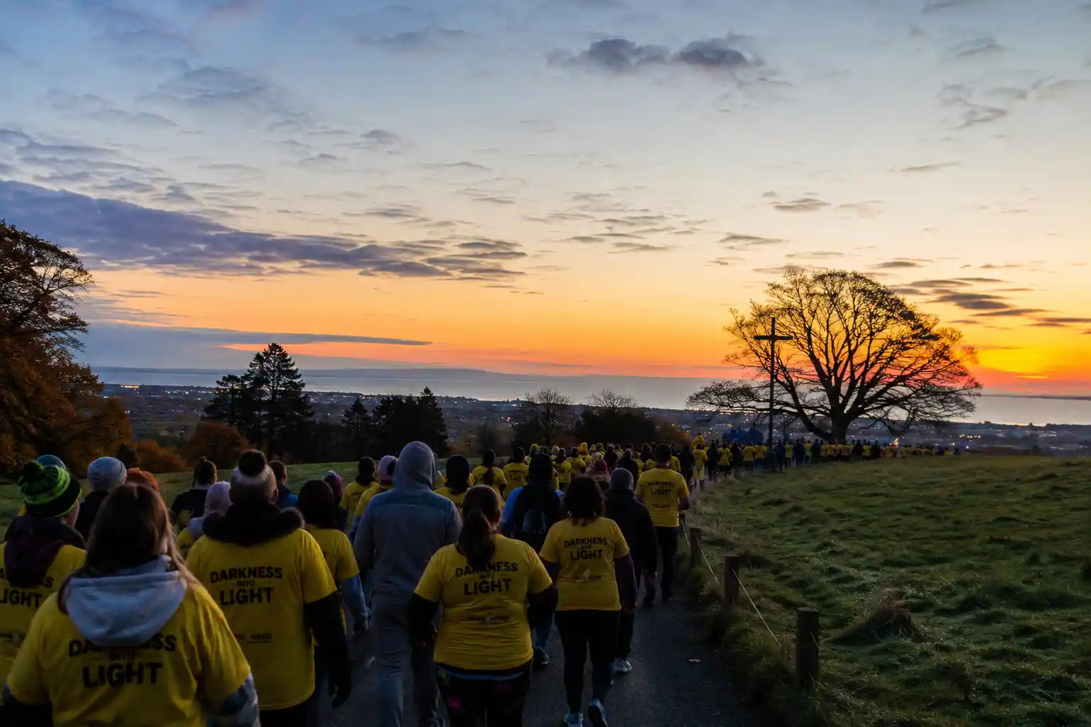 Tysiące osób w Irlandii wyszły o świcie. Darkness Into Light 2026 odbyło się dziś w całym kraju